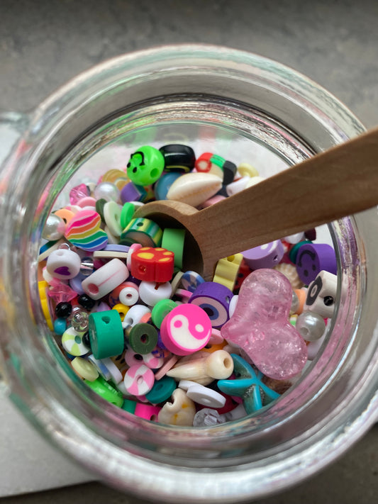 Bead confetti